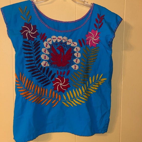 Vintage Handmade Embroidered Mexican Bird Top!!